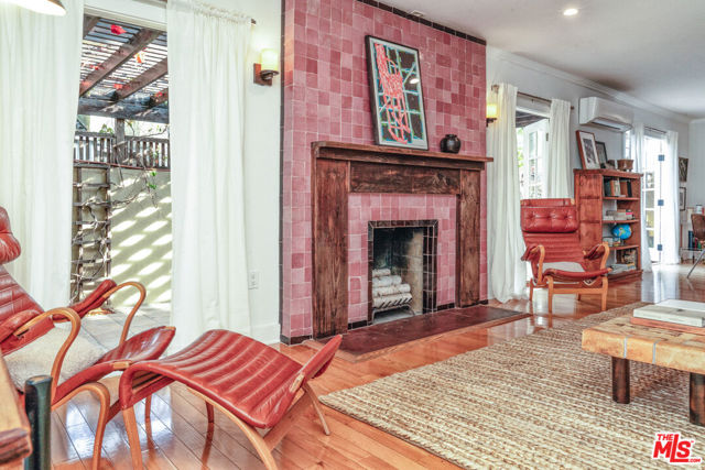 7606 Norton Avenue photo 3