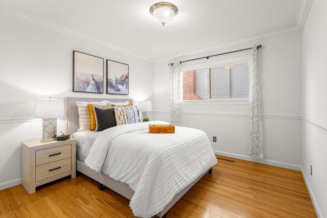 2741 Doverton Square, Mountain View CA: https://media.crmls.org/mediaz/6af2ae65-3577-434b-a2b5-f621f309cece.jpg