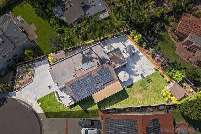 2112 Park Dale Ln, Encinitas CA: https://media.crmls.org/mediaz/6af42ecf-b3c2-4a11-8801-d0569691ba1d.jpg