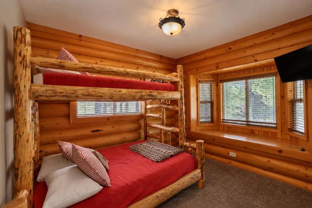 656 Saint Moritz Drive, Big Bear, CA 92315