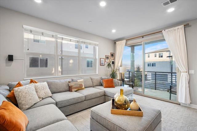 Detail Gallery Image 31 of 55 For 1840 Mint #6,  Chula Vista,  CA 91915 - 4 Beds | 3 Baths
