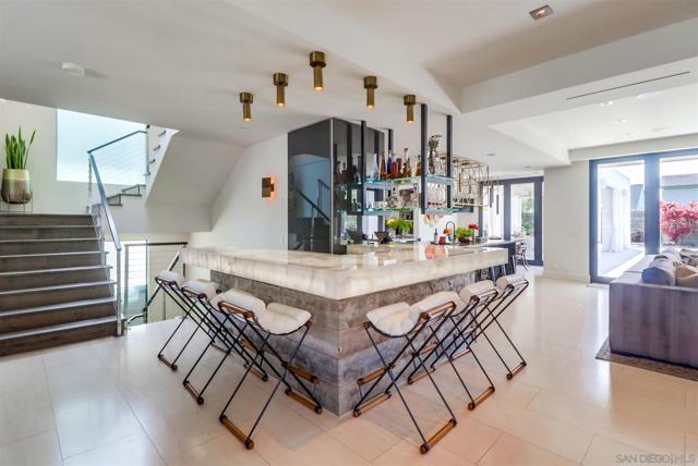 969 Adella Ave, Coronado CA: https://media.crmls.org/mediaz/6af5c78c-2ab5-41e1-b22e-312183fdc249.jpg