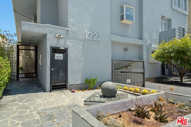 1222 North Kings Road, 8 photo 12