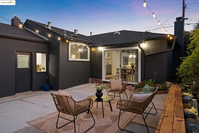 Image 50 of 60 For 2069 Horne St