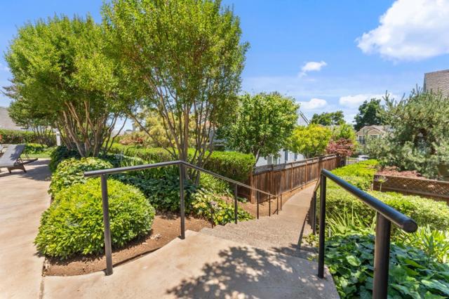 960 Oak Park Drive, Morgan Hill CA: https://media.crmls.org/mediaz/6af694aa-63af-482b-9bc8-2e600aac470b.jpg