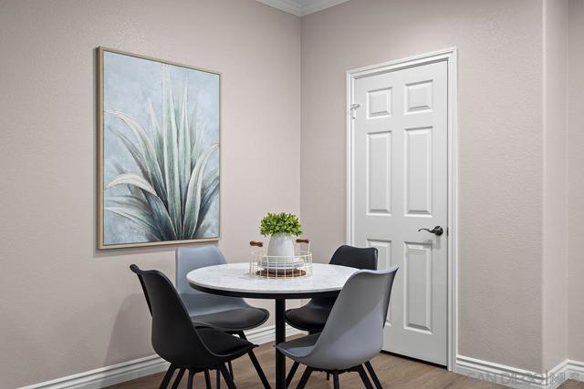 4165 Executive Dr, La Jolla CA: https://media.crmls.org/mediaz/6af6d7bf-61b6-4770-98b9-2c718c7f16b5.jpg