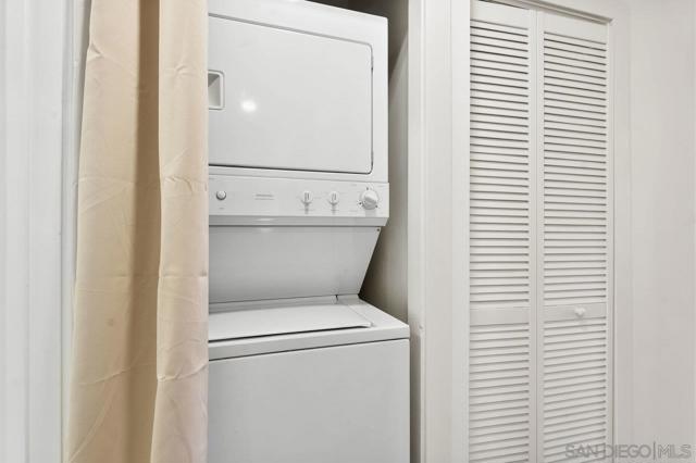 5055 Collwood Blvd, San Diego CA: https://media.crmls.org/mediaz/6af7724b-3393-428b-8124-ba6edc4b762c.jpg