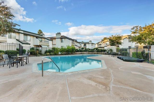 450 W Vermont Ave 105, Escondido CA: https://media.crmls.org/mediaz/6af79afd-08f6-487a-a7a4-d3f56433a03b.jpg
