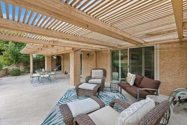 44509 Sorrento Court, Palm Desert CA: https://media.crmls.org/mediaz/6af82b9d-1e21-4c67-ba93-2ad4f0bda826.jpg