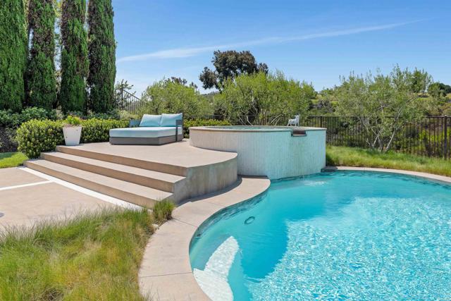 5825 Meadows Del Mar, San Diego CA: https://media.crmls.org/mediaz/6af86fe7-8ec1-4fa7-88de-e56bcdbe9ea0.jpg