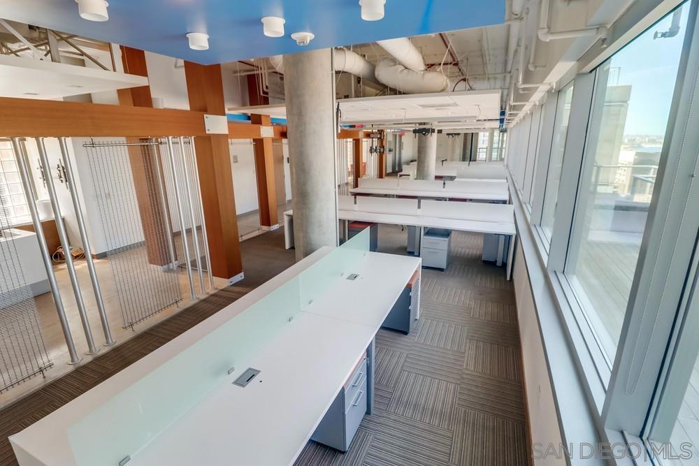 MLS #250032382SD img 26