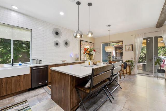 35618 Corte Serena, Cathedral City CA: https://media.crmls.org/mediaz/6af8ed2e-8453-49b1-b47d-211828ed49a0.jpg