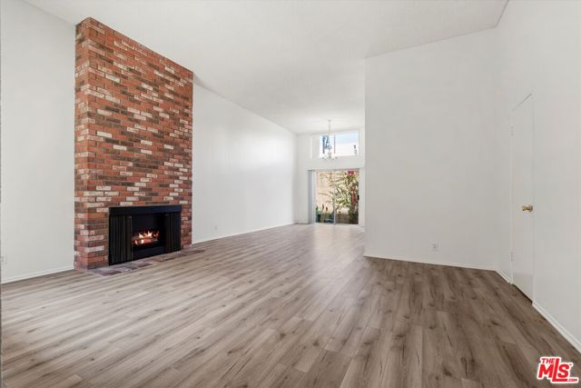 2452 Chelsea Place, L photo 2