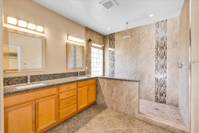 1121 Palmas, Palm Springs CA: https://media.crmls.org/mediaz/6af9361b-dd70-43f1-9d9c-5571a5889e18.jpg