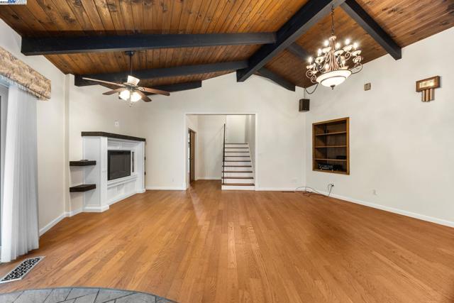 699 Fiesta Place, Hayward CA: https://media.crmls.org/mediaz/6af9a911-9217-46c3-bab0-26432cacb9ff.jpg