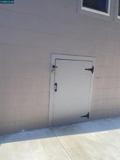 218 Bissell Ave, Richmond CA: https://media.crmls.org/mediaz/6afa393e-1f44-437f-888e-c9ebaa8b5176.jpg