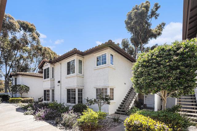 4887 Bella Pacific Row, San Diego CA: https://media.crmls.org/mediaz/6afb0a05-2035-4ec3-aba5-08c1b403a055.jpg