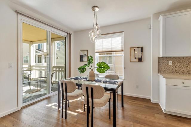 636 Bair Island Road, Redwood City CA: https://media.crmls.org/mediaz/6afb6529-abd3-4ee7-a2b7-9b641b25cc2f.jpg