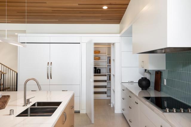 596 Franklin Street, Mountain View CA: https://media.crmls.org/mediaz/6afb7308-8b15-4fec-8469-84f55d45e81c.jpg