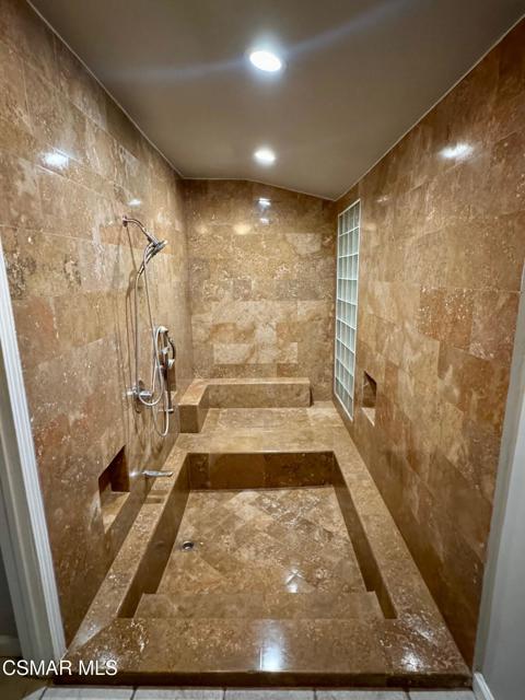 23225 Cass Avenue, Woodland Hills CA: https://media.crmls.org/mediaz/6afd407e-735a-42ac-9952-05096c83e7c7.jpg