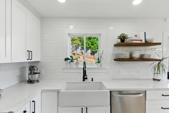 422 Avenue Portola, El Granada CA: https://media.crmls.org/mediaz/6afd5efc-5322-419d-a245-275998a38e53.jpg