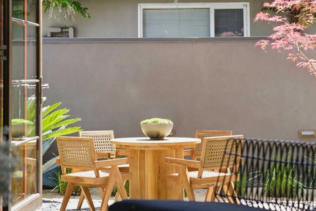 642 Middlefield Road, Palo Alto CA: https://media.crmls.org/mediaz/6afecd69-5963-4f4b-a03b-68711051ff0a.jpg