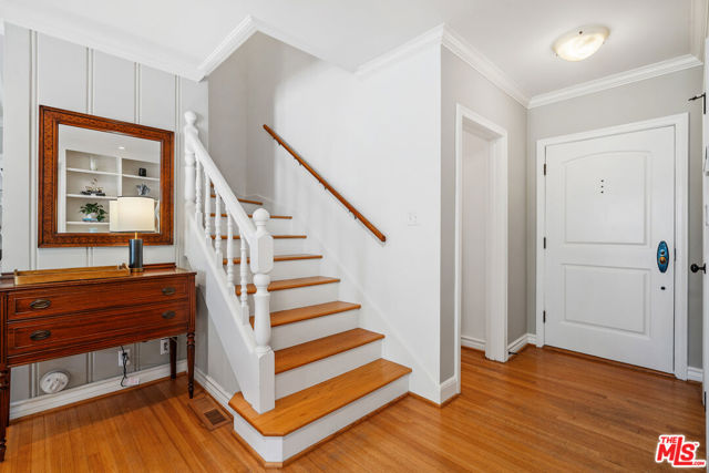 10574 Holman Avenue, Los Angeles CA: https://media.crmls.org/mediaz/6afef00f-2d05-4a72-8c9a-7f1ccc72a5e1.jpg