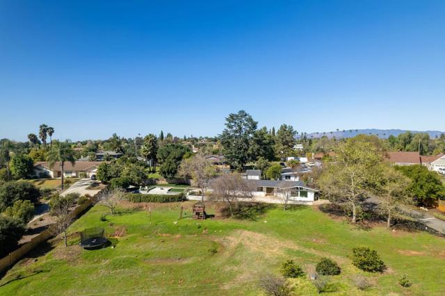 Detail Gallery Image 37 of 39 For 1743 Green Briar Circle, Fallbrook,  CA 92028 - 3 Beds | 2 Baths