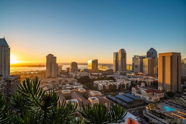 645 Front Street, San Diego CA: https://media.crmls.org/mediaz/6b0060d9-4be4-4df6-8ed0-7b489ebb852d.jpg