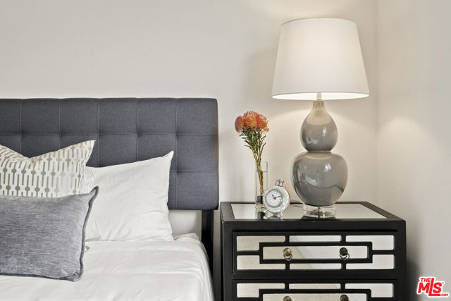 1447 Stanford Street, Santa Monica CA: https://media.crmls.org/mediaz/6b006d7d-bb56-4351-8355-51fc60ade5ef.jpg