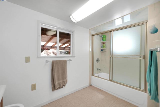 75 Kilkare Rd, Sunol CA: https://media.crmls.org/mediaz/6b01042f-0ba7-4391-97ea-00cad2e3eeb1.jpg
