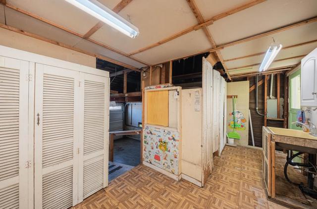 217 Iris Drive, Salinas CA: https://media.crmls.org/mediaz/6b013663-6b40-4659-9e76-7bcfcc8453bd.jpg