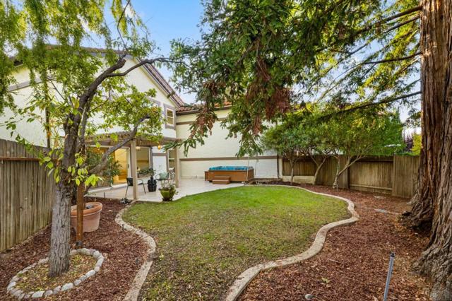 112 El Olivar, Los Gatos CA: https://media.crmls.org/mediaz/6b01b699-0a03-4e0a-8c32-1106238da431.jpg