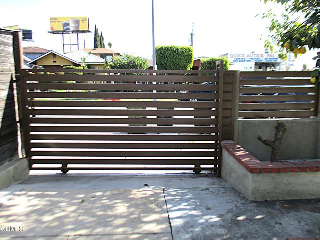 Detail Gallery Image 9 of 50 For 1129 La Puerta St, Los Angeles,  CA 90023 - 3 Beds | 1 Baths