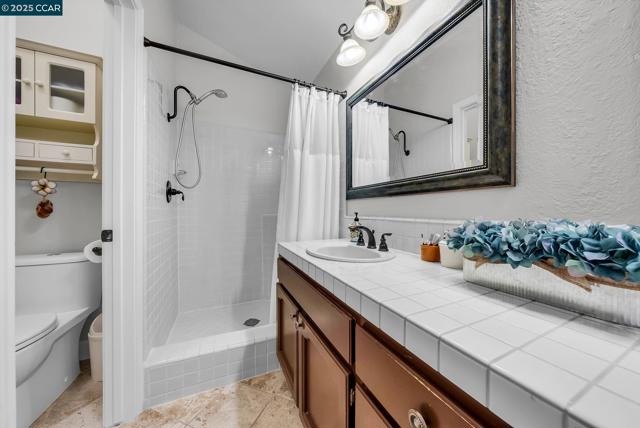 1618 Brush Creek Place, Danville CA: https://media.crmls.org/mediaz/6b04fc70-7e34-4409-974c-428225f4e873.jpg