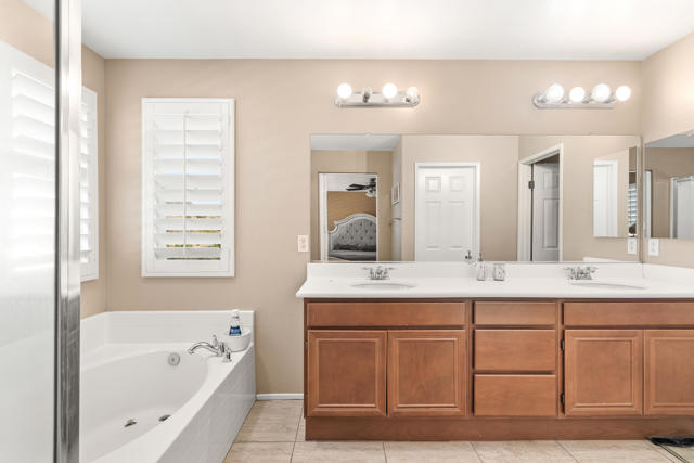 Image 31 of 53 For 82688 Mandrone Drive