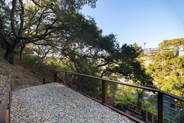 2851 San Juan Boulevard, Belmont CA: https://media.crmls.org/mediaz/6b05351b-c3e6-4bce-8f0d-a9b028fe30db.jpg