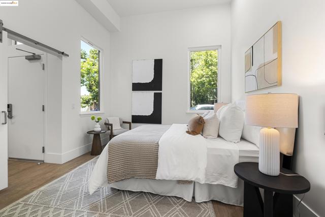 1545 32nd St, Oakland CA: https://media.crmls.org/mediaz/6b063f3f-85e7-4f82-a85c-8c349cdbd59d.jpg