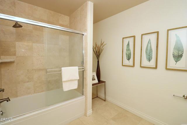 Detail Gallery Image 20 of 34 For 3855 Ingraham St #204,  Los Angeles,  CA 90005 - 3 Beds | 2 Baths