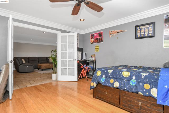 4828 Sellers Ave, Brentwood CA: https://media.crmls.org/mediaz/6b074aad-6838-449d-b43d-840f3fa9213c.jpg