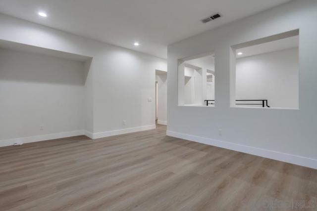 2482 San Clemente Ave, Vista CA: https://media.crmls.org/mediaz/6b07e16f-9067-4ffb-8f08-e96f59e93314.jpg