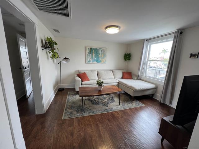 1525 Monroe Avenue, San Diego CA: https://media.crmls.org/mediaz/6b07e7d8-a0b8-48a3-bf79-5bb91b5ee6e0.jpg