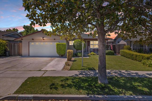 5857 Blossom Avenue, San Jose CA: https://media.crmls.org/mediaz/6b084215-c964-4cc7-88be-7dbdb8b2c455.jpg