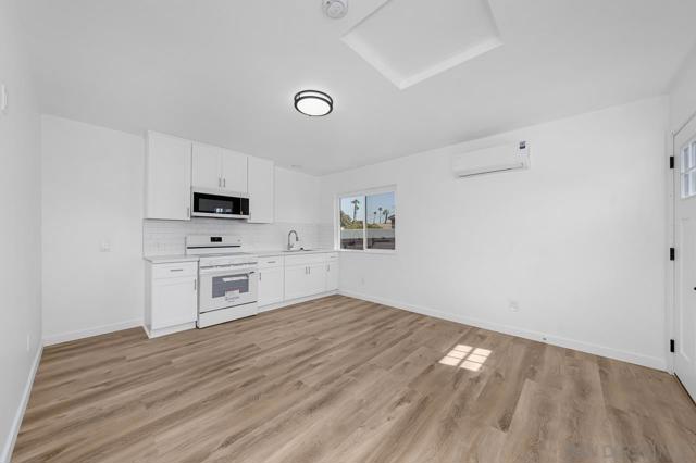 622 26 I Street, Chula Vista CA: https://media.crmls.org/mediaz/6b089b45-5035-4482-bc48-c44a95d3dc69.jpg