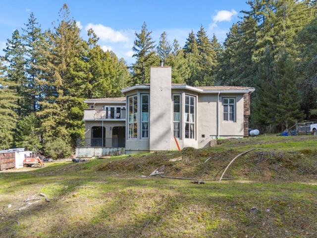 24541 Miller Hill Road, Los Gatos CA: https://media.crmls.org/mediaz/6b0931ba-2019-4333-bf8d-c801520fcd4a.jpg