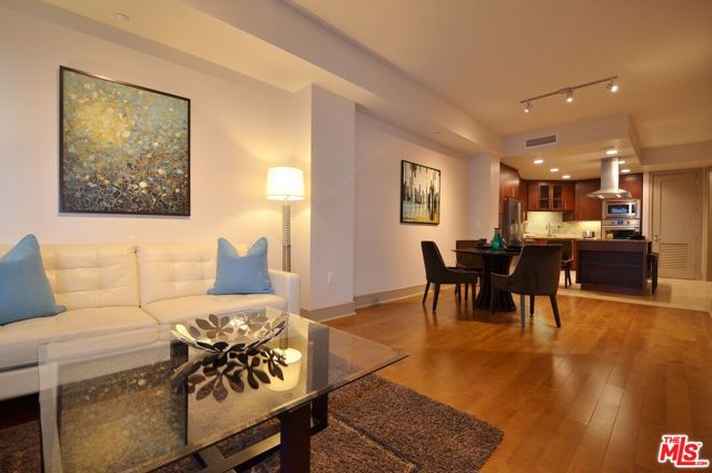10700 Wilshire Boulevard, Los Angeles CA: https://media.crmls.org/mediaz/6b09cecc-ae35-47f1-ac1e-56a83f47f343.jpg