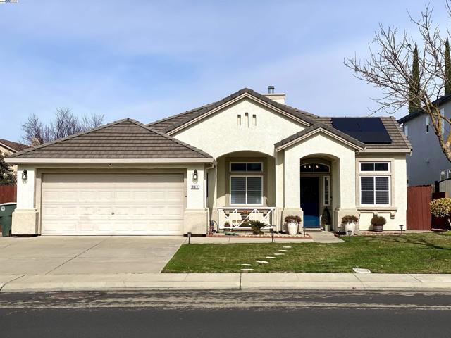 963 Grafton St, Manteca CA: https://media.crmls.org/mediaz/6b09ff5a-6ca9-4bb2-82b0-5f8b7b11d61a.jpg