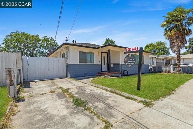 613 W 13th, Antioch CA: https://media.crmls.org/mediaz/6b0a5ce2-12b4-433a-8190-21df13ace6ed.jpg