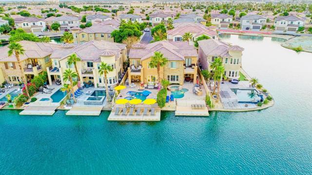 43173 Bacino Court, Indio CA: https://media.crmls.org/mediaz/6b0b9435-6e0d-425c-aa0f-24f9966da436.jpg