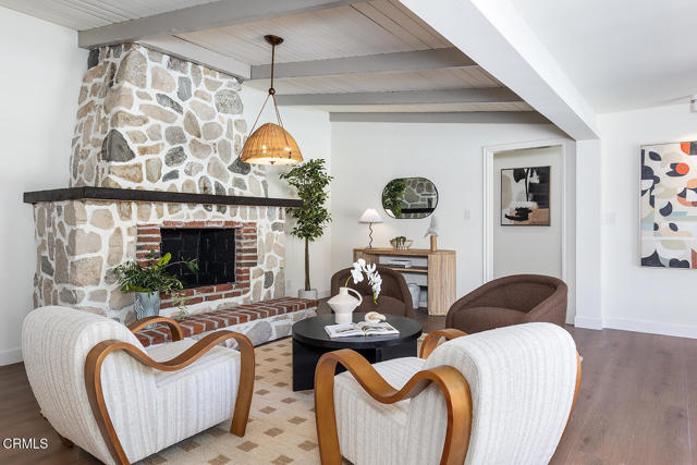 Detail Gallery Image 14 of 46 For 2345 Orange Cove Ave, La Crescenta,  CA 91214 - 5 Beds | 4/1 Baths